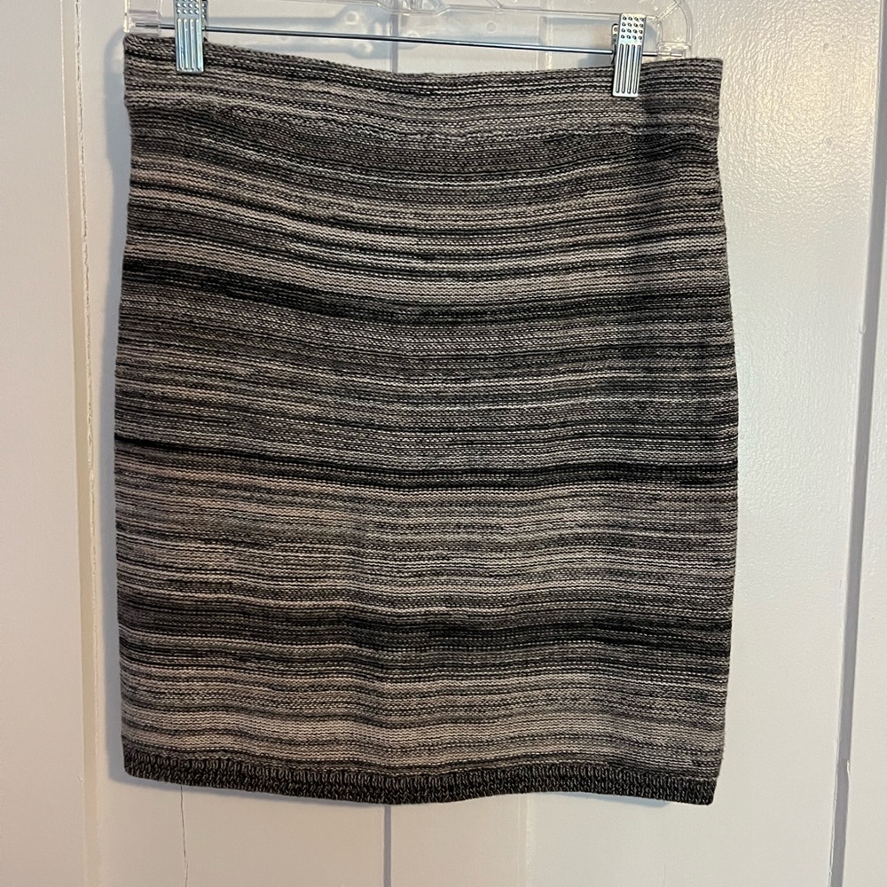 Loft knit striped grey skirt